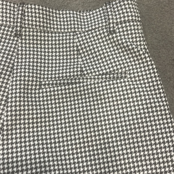 Zara skorts- extremely cute unfortunately gained weight - Picture 4 of 5